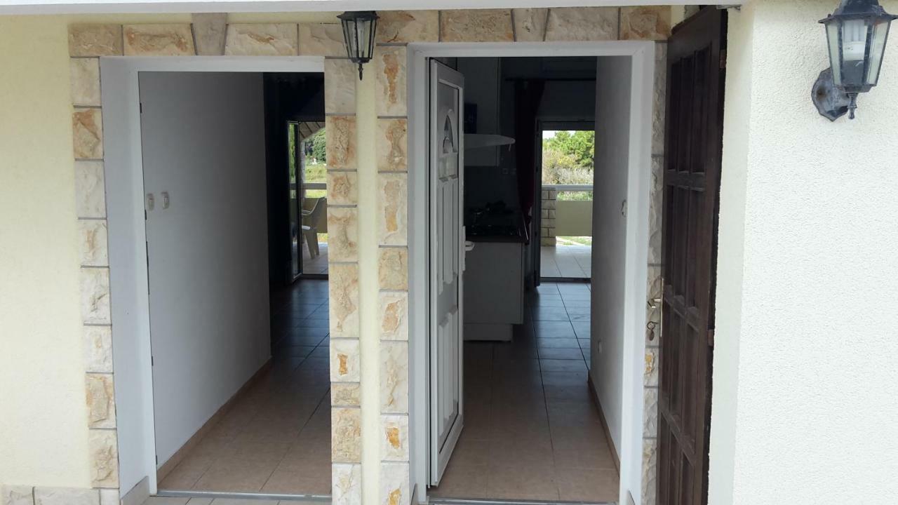 Ruzica Apartments Vir Exterior foto