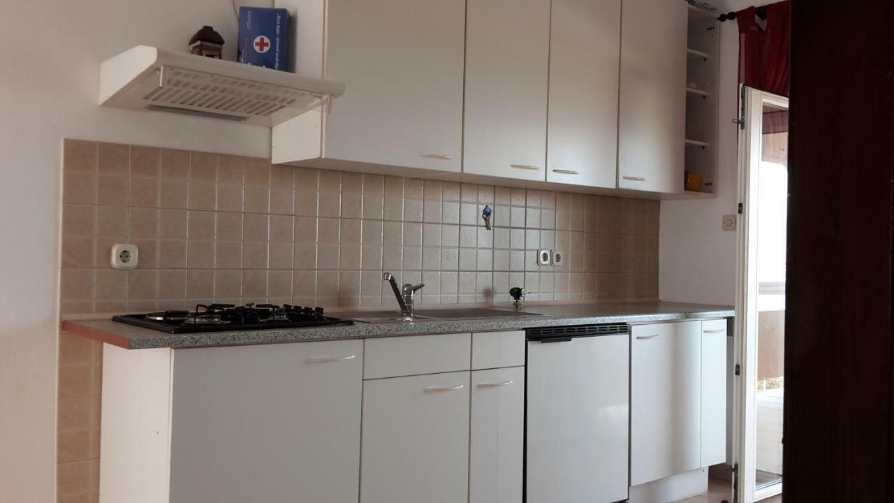 Ruzica Apartments Vir Exterior foto